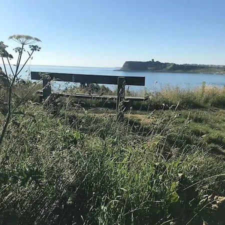 Cosy Bay Σκάρμπορο
